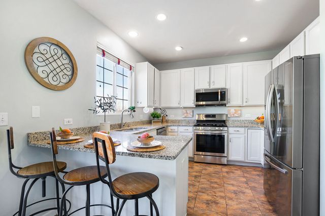 1548 Station Park Drive, Grayslake, IL 60030