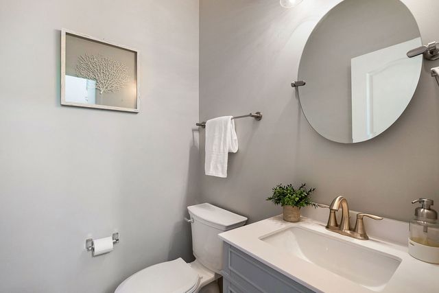 1548 Station Park Drive, Grayslake, IL 60030