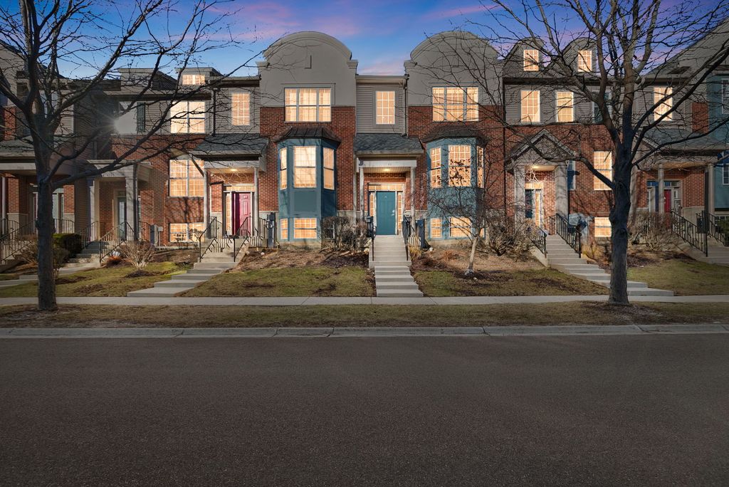 1548 Station Park Drive, Grayslake, IL 60030