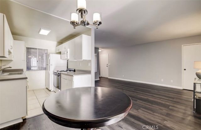 9920 Jordan Avenue 7, Chatsworth, CA 91311