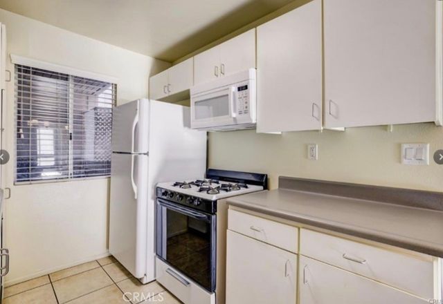 9920 Jordan Avenue 7, Chatsworth, CA 91311