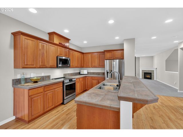 15940 Sw SNOWY OWL Ln, Beaverton, OR 97007