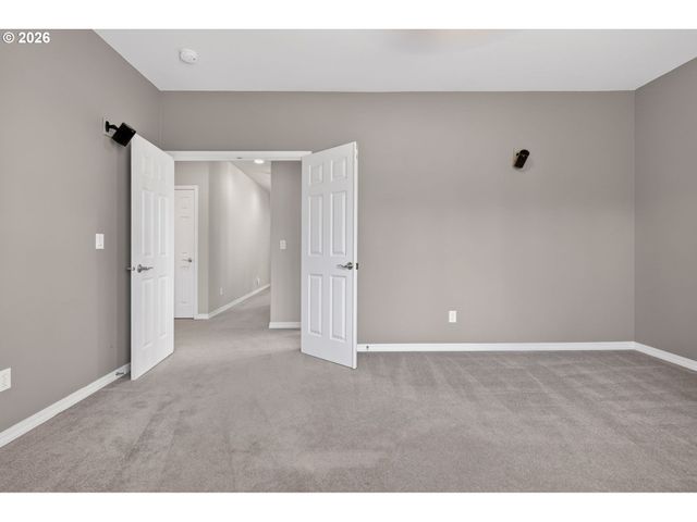 15940 Sw SNOWY OWL Ln, Beaverton, OR 97007