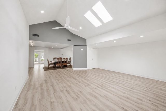 905 Harvard Street, Houston, TX 77008