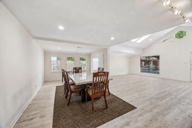 905 Harvard Street, Houston, TX 77008