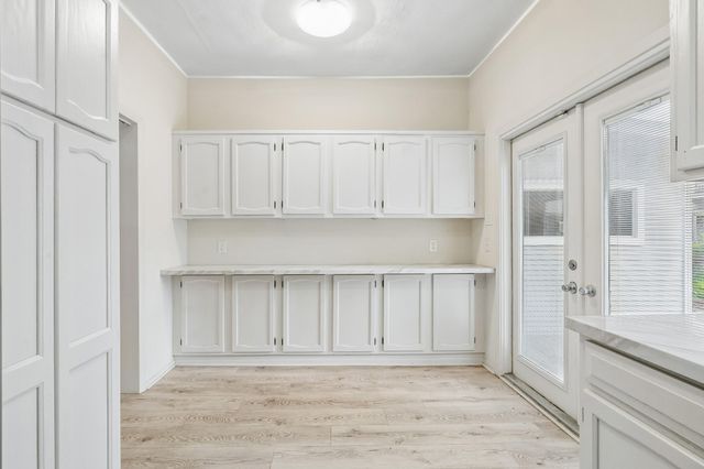 905 Harvard Street, Houston, TX 77008
