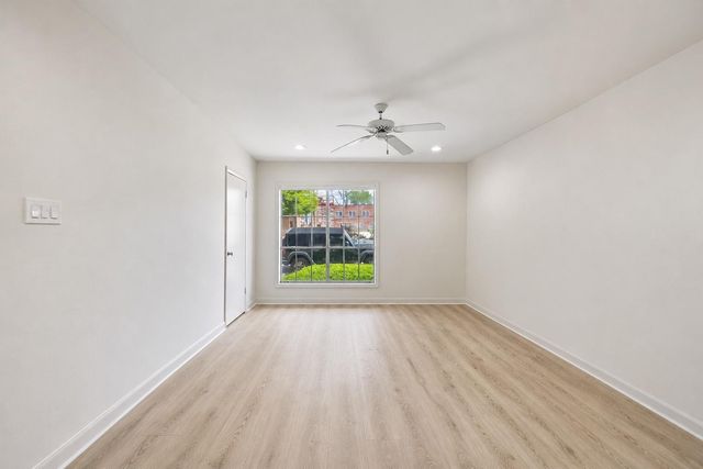 905 Harvard Street, Houston, TX 77008