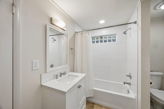 905 Harvard Street, Houston, TX 77008
