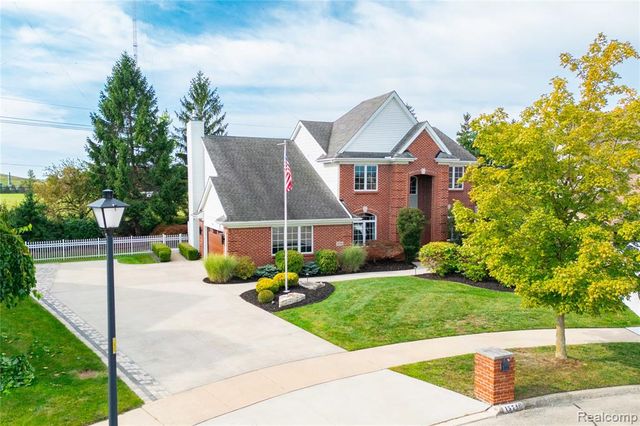 15710 Meadows Drive, Riverview, MI 48193
