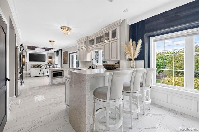 15710 Meadows Drive, Riverview, MI 48193