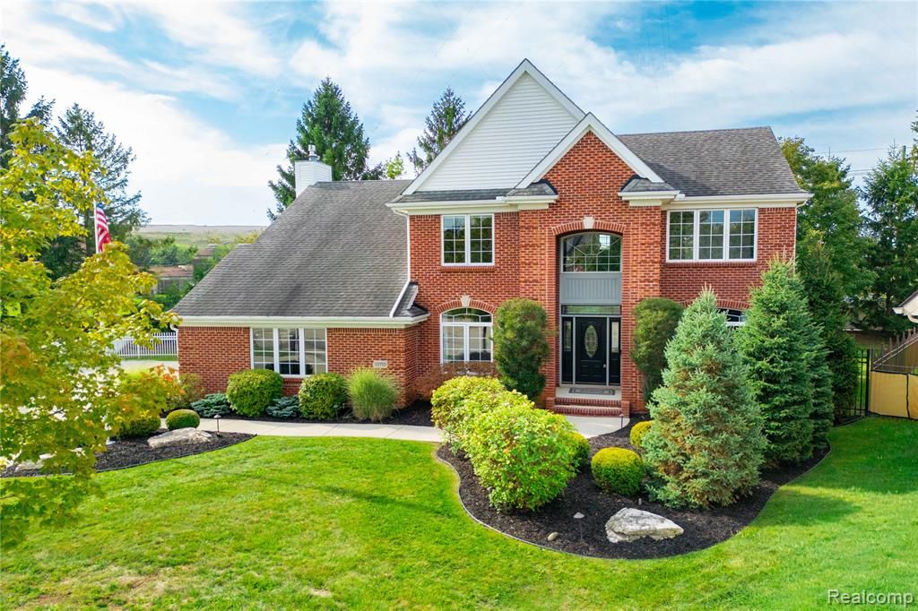 15710 Meadows Drive, Riverview, MI 48193