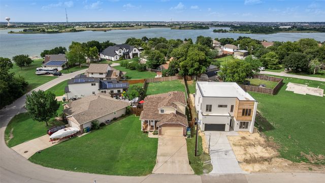 7622 W Shore Drive, The Colony, TX 75056