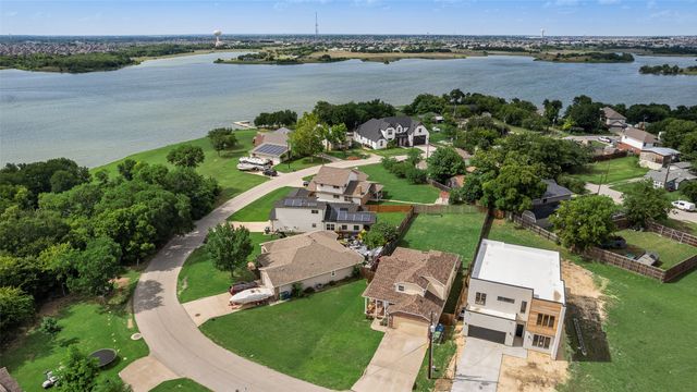 7622 W Shore Drive, The Colony, TX 75056