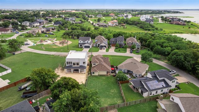 7622 W Shore Drive, The Colony, TX 75056