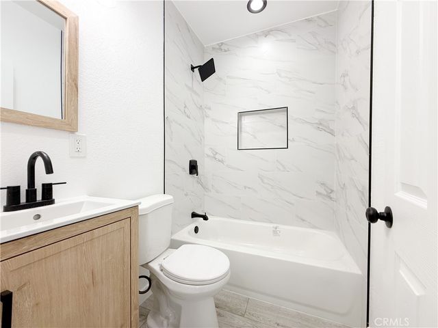 5325 Latham Street, Los Angeles, CA 90011