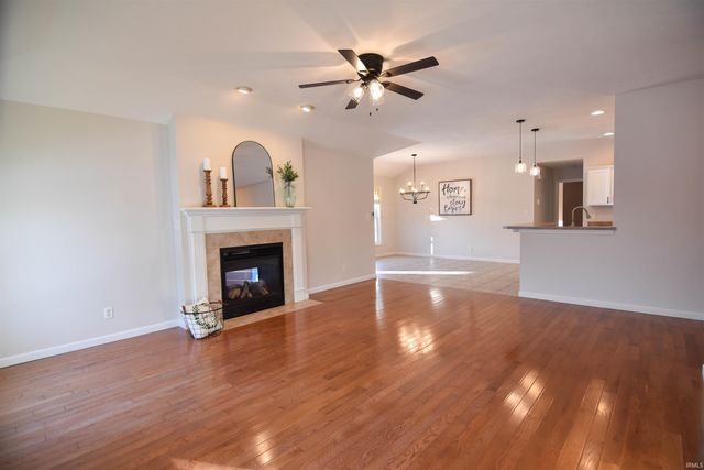 13800 Prairie Drive, Evansville, IN 47725