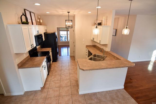 13800 Prairie Drive, Evansville, IN 47725