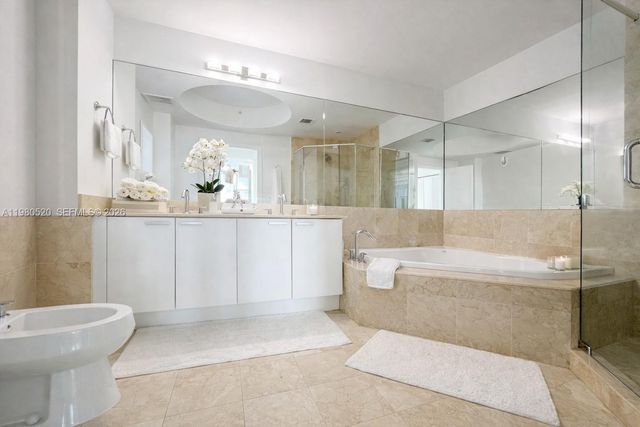 3131 NE 188th St 2-606, Aventura, FL 33180