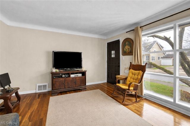 85 E 205th Street, Euclid, OH 44123