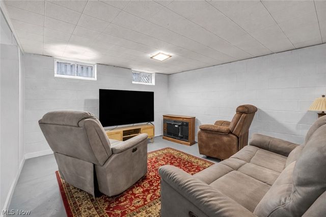 85 E 205th Street, Euclid, OH 44123