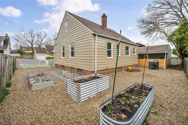 85 E 205th Street, Euclid, OH 44123