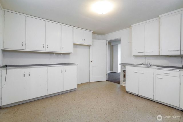 952 S Juniper Drive, Moses Lake, WA 98837