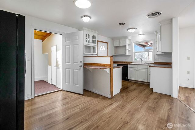 952 S Juniper Drive, Moses Lake, WA 98837