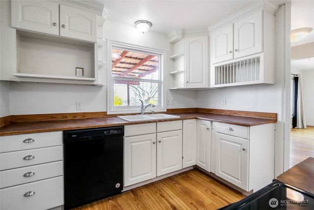 952 S Juniper Drive, Moses Lake, WA 98837