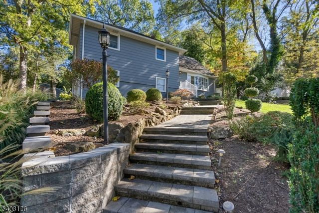 44 Rumson Rd, Livingston Twp., NJ 07039