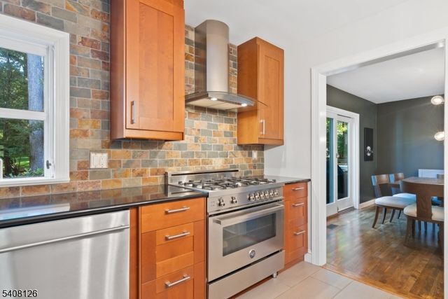 44 Rumson Rd, Livingston Twp., NJ 07039