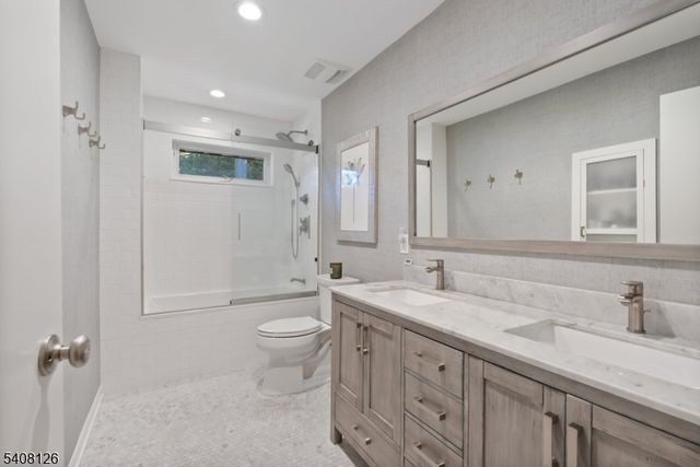 44 Rumson Rd, Livingston Twp., NJ 07039