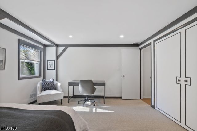 44 Rumson Rd, Livingston Twp., NJ 07039