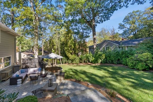 44 Rumson Rd, Livingston Twp., NJ 07039