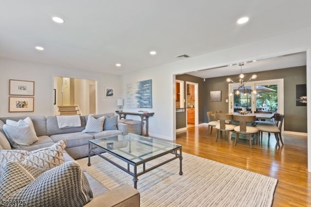 44 Rumson Rd, Livingston Twp., NJ 07039