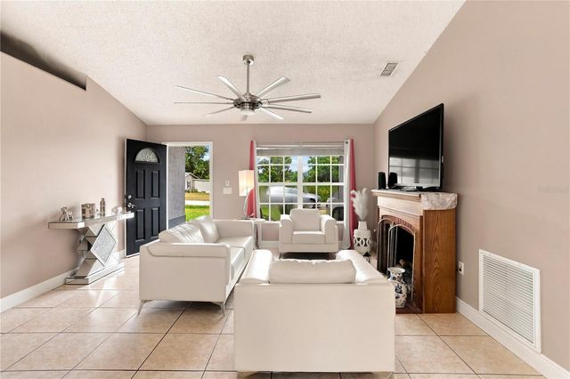 253 WILLIAMS AVENUE, Orange City, FL 32763