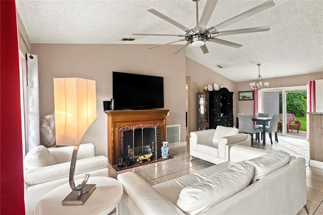253 WILLIAMS AVENUE, Orange City, FL 32763