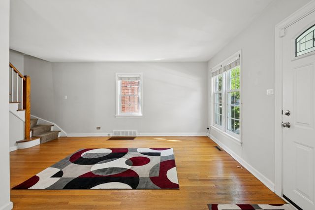 4631 N Lawler Avenue, Chicago, IL 60630