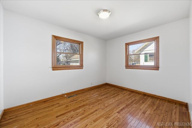 1717 S 5th Place, St. Charles, IL 60174