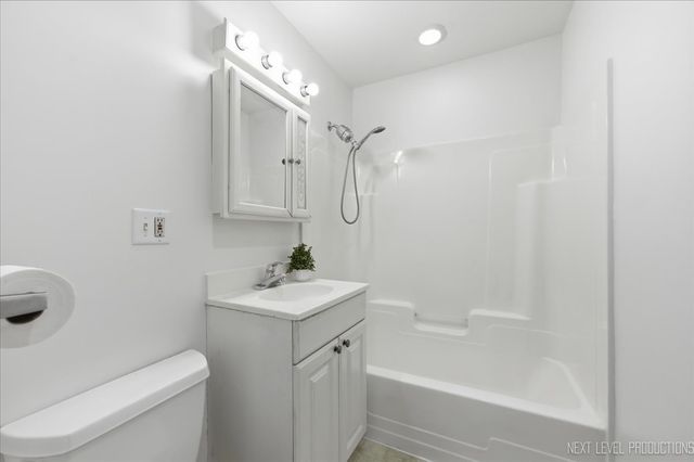 1717 S 5th Place, St. Charles, IL 60174