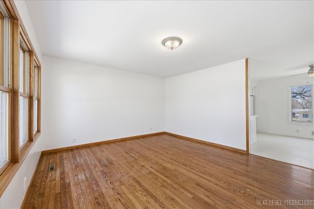 1717 S 5th Place, St. Charles, IL 60174