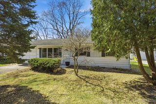 1717 S 5th Place, St. Charles, IL 60174