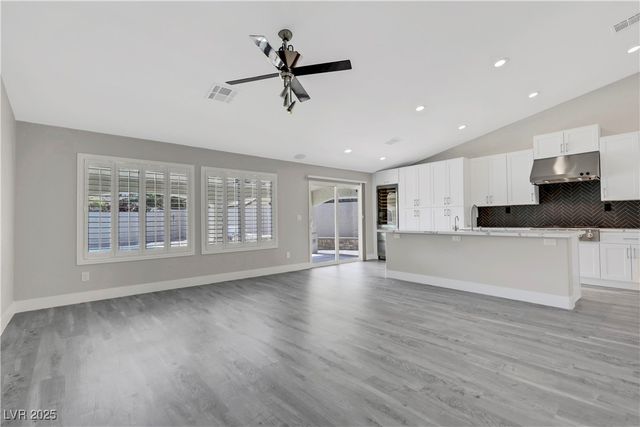 7379 Majestic Bluff Place, Las Vegas, NV 89113