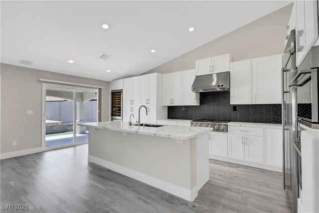 7379 Majestic Bluff Place, Las Vegas, NV 89113