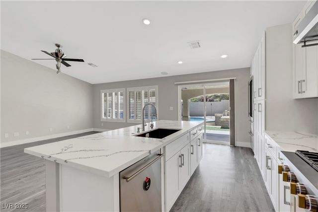 7379 Majestic Bluff Place, Las Vegas, NV 89113