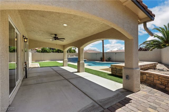 7379 Majestic Bluff Place, Las Vegas, NV 89113