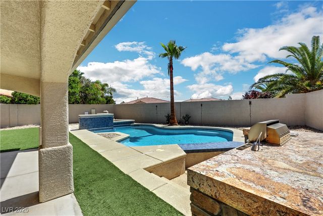 7379 Majestic Bluff Place, Las Vegas, NV 89113