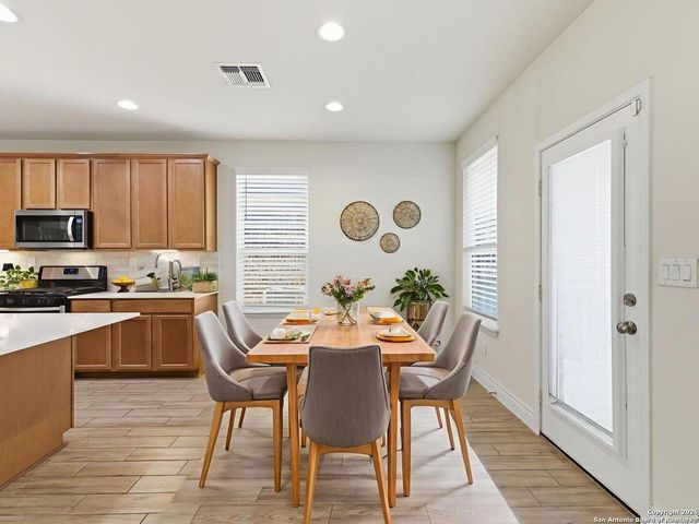 10823 Lone Ranger, San Antonio, TX 78254