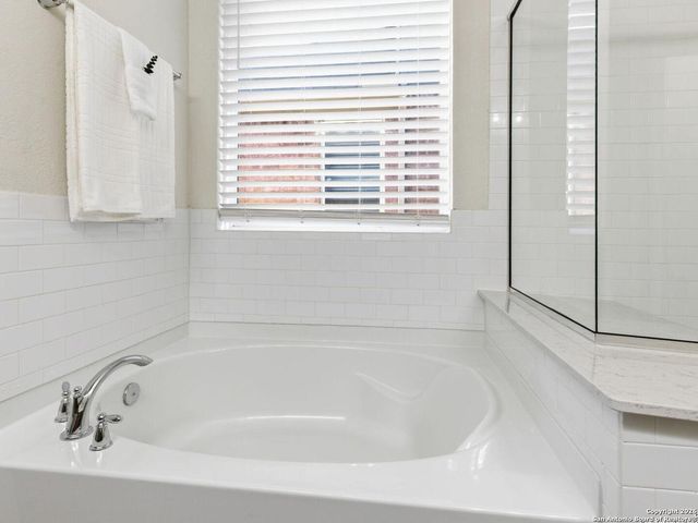 10823 Lone Ranger, San Antonio, TX 78254