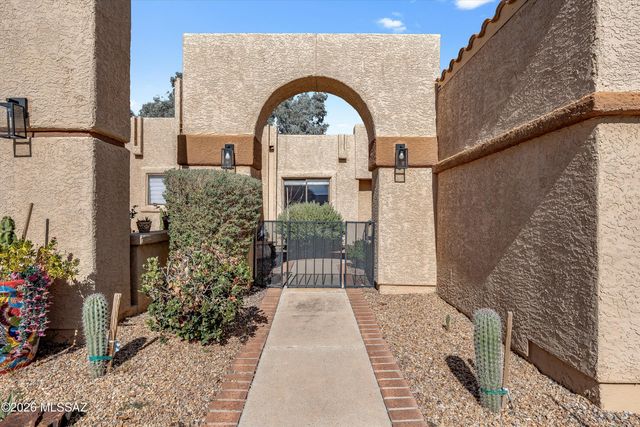 668 W Rushwood Drive, Tucson, AZ 85704