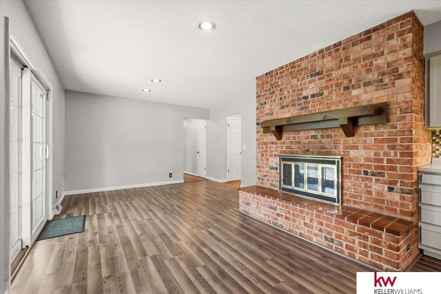 618 S 126th Street, Omaha, NE 68154